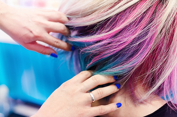 7 Tips Jitu Merawat Rambut Diwarna agar Tetap Cerah dan Tahan Lama